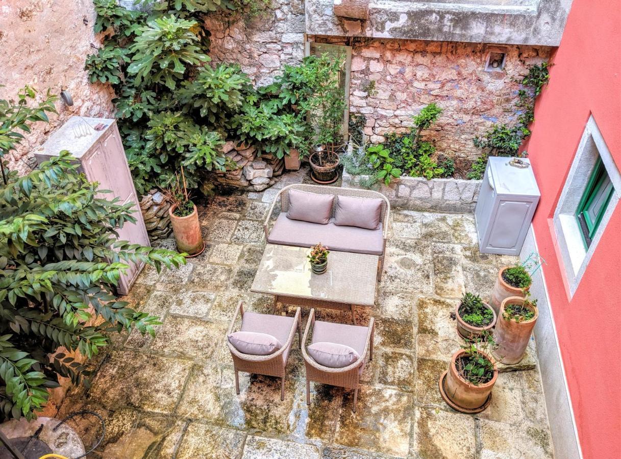 Private Courtyard Medieval Stone Home In Old Town Rovinj Zewnętrze zdjęcie